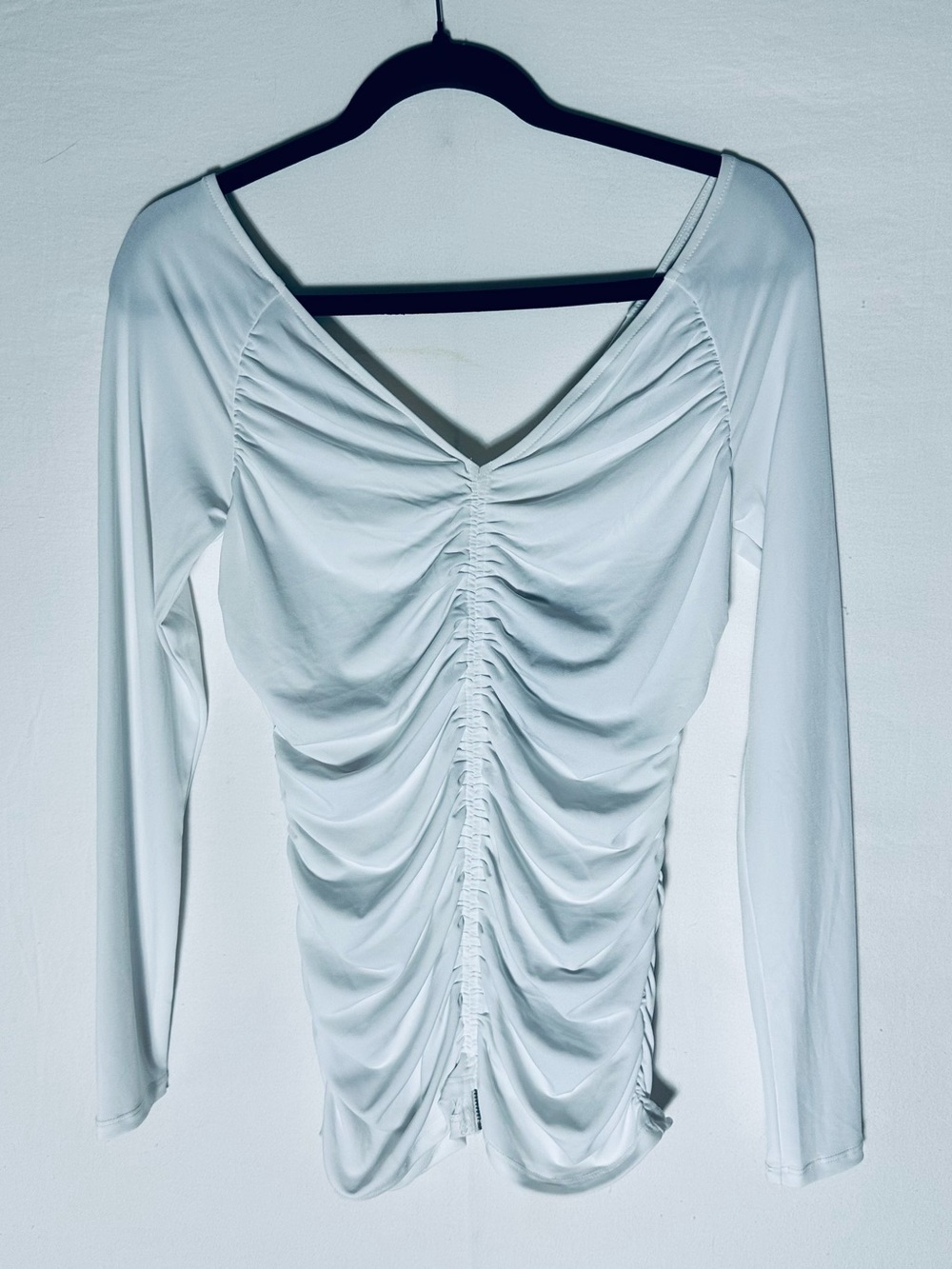 GUESS White LS Ruched ITY Top Blouse Medium V Neck Zipper Back  NWT